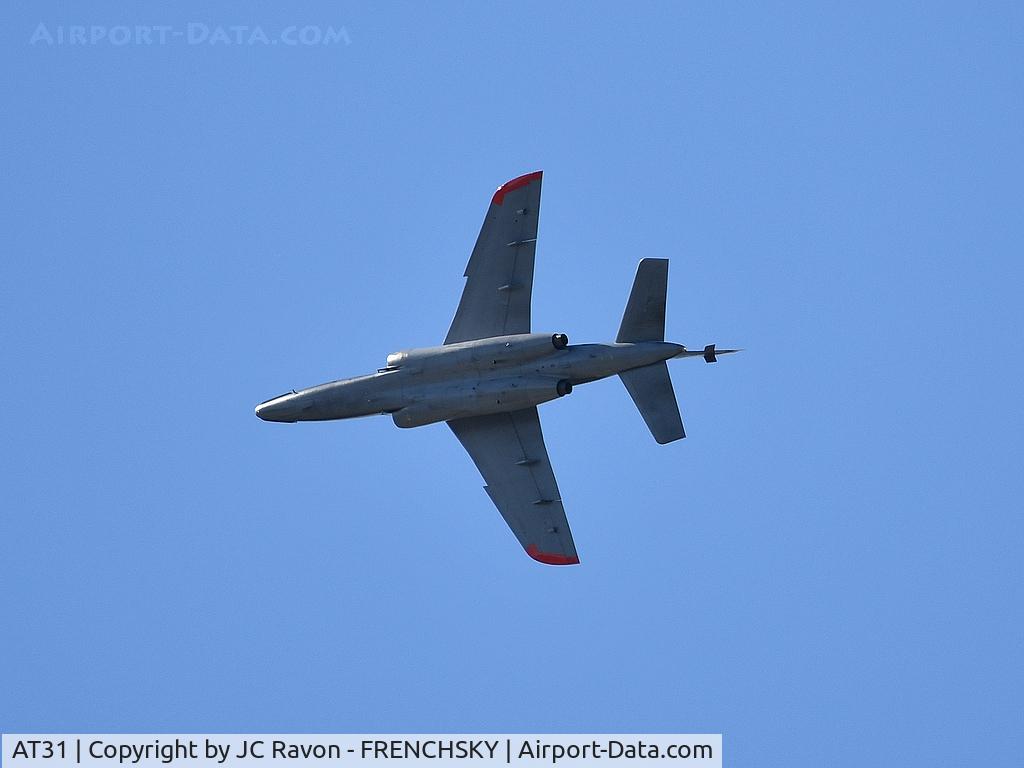 AT31, Dassault-Dornier Alpha Jet 1B C/N B31/1142, overflying 