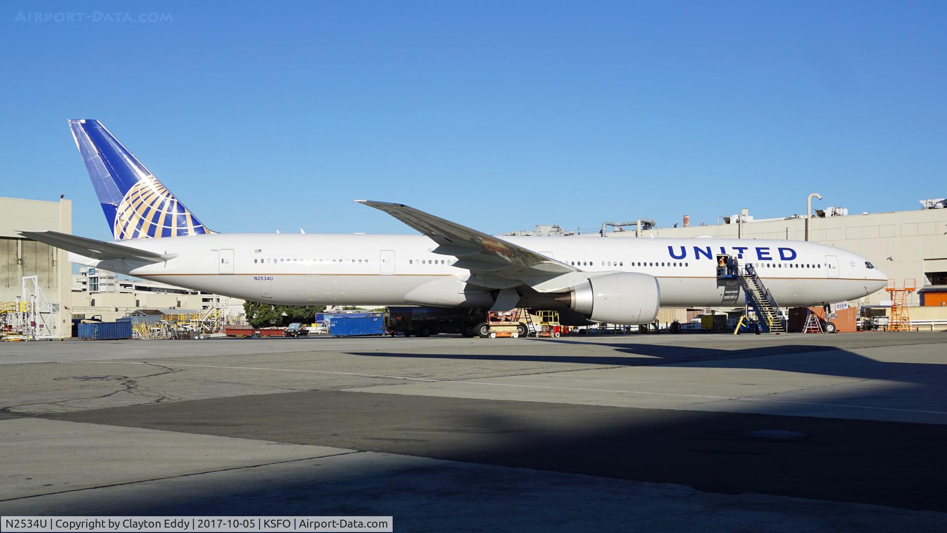 N2534U, 2017 Boeing 777-300/ER C/N 62645, SFO 2017.