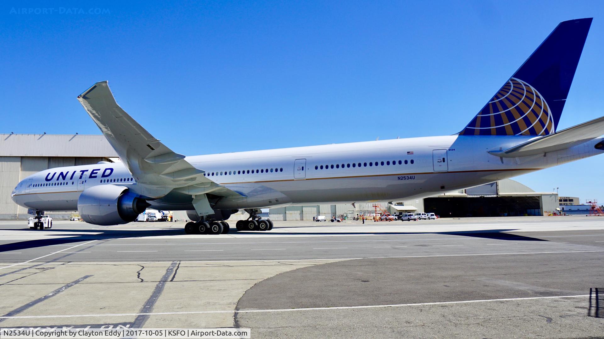N2534U, 2017 Boeing 777-300/ER C/N 62645, SFO 2017.