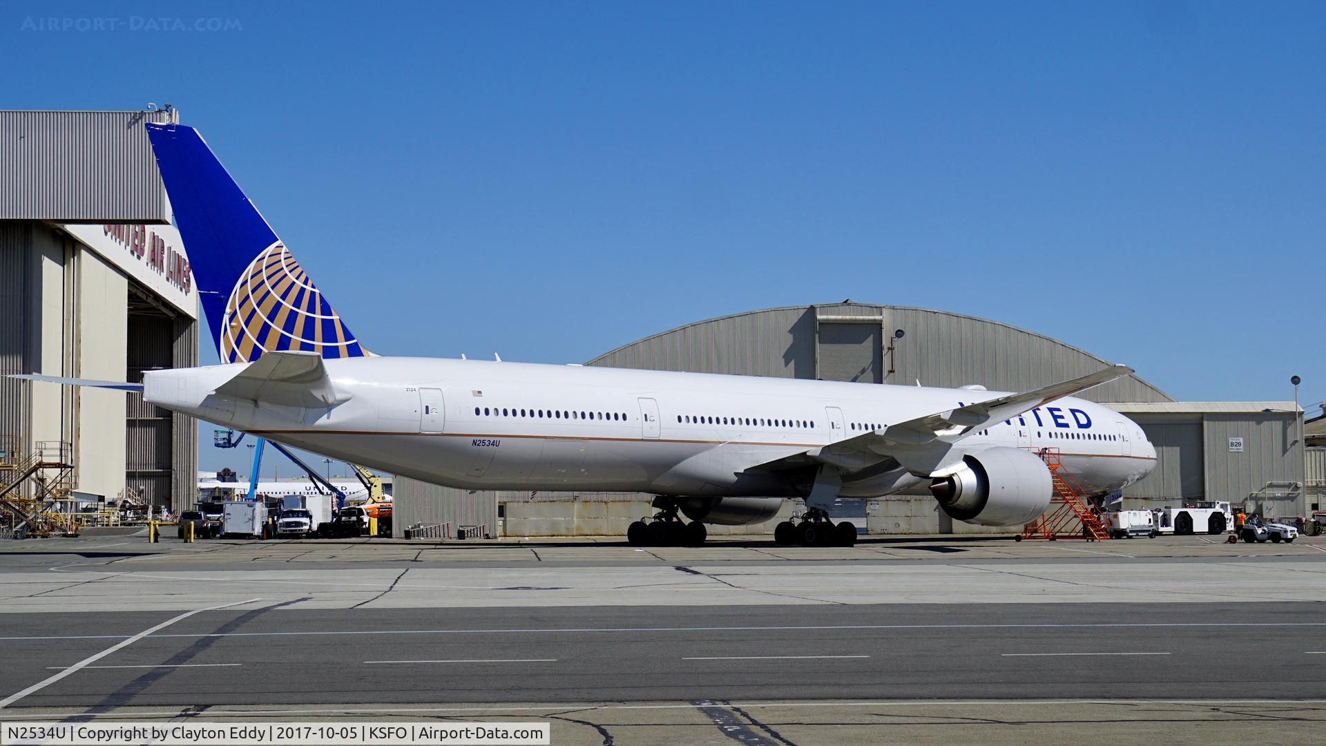 N2534U, 2017 Boeing 777-300/ER C/N 62645, SFO 2017.