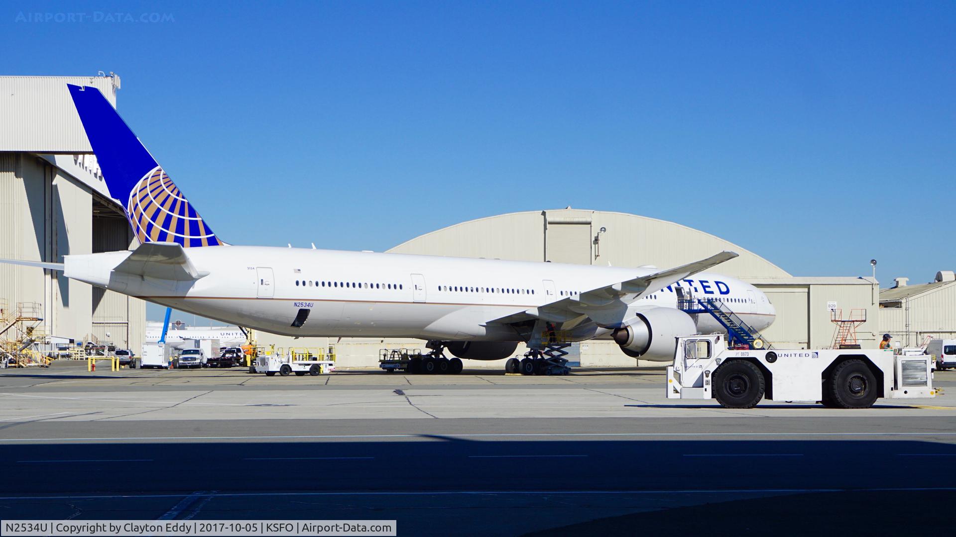 N2534U, 2017 Boeing 777-300/ER C/N 62645, SFO 2017.
