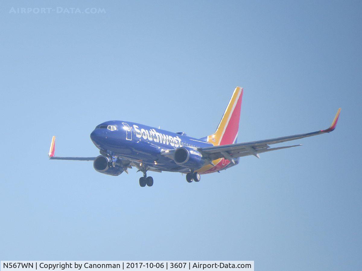 N567WN, 2002 Boeing 737-7CT C/N 32747, Landding