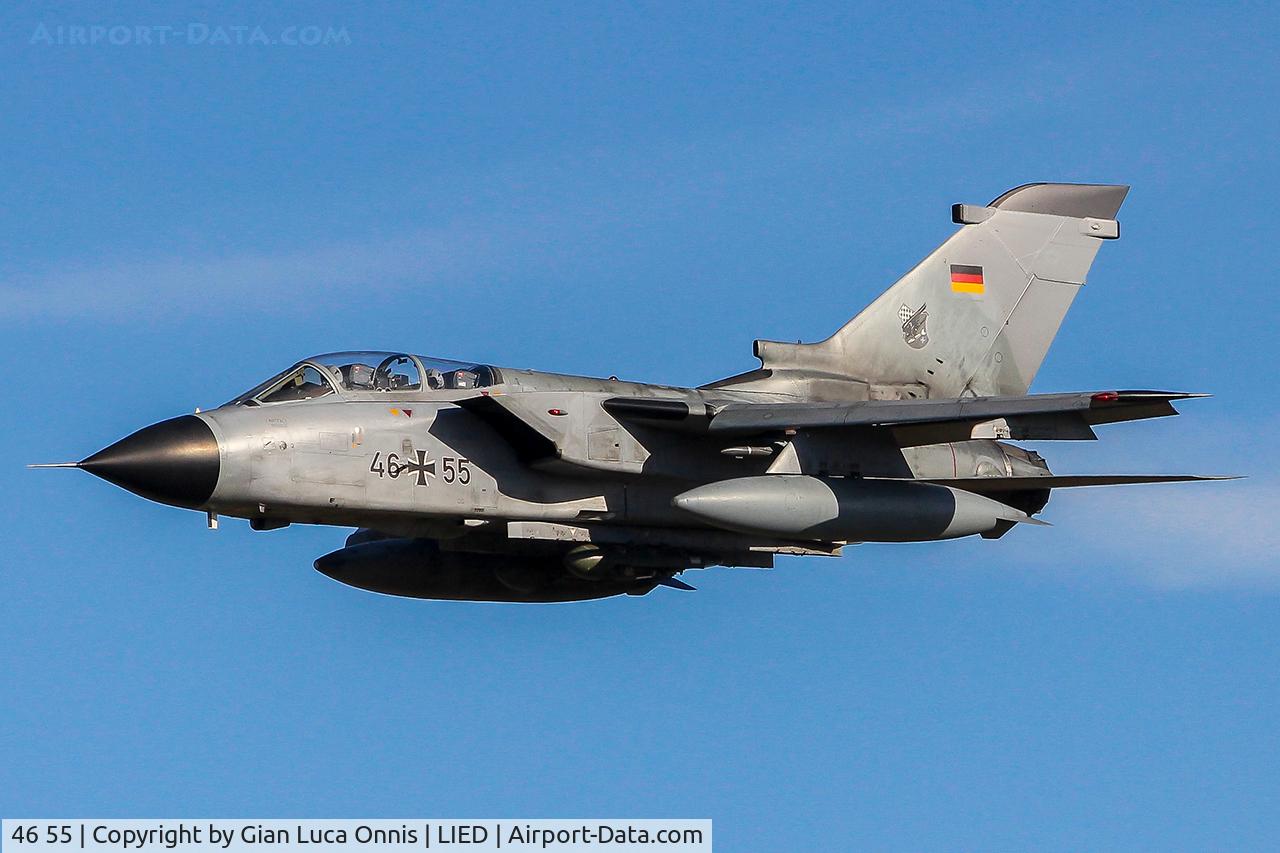 46 55, Panavia Tornado ECR C/N 900/GS288/4355, LOW PASS