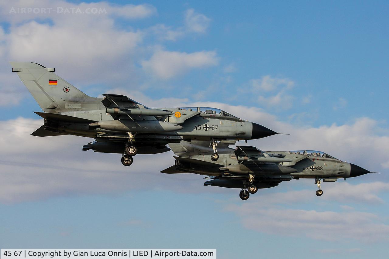 45 67, Panavia Tornado IDS C/N 668/GS211/4267, LANDING TWO (43 98)