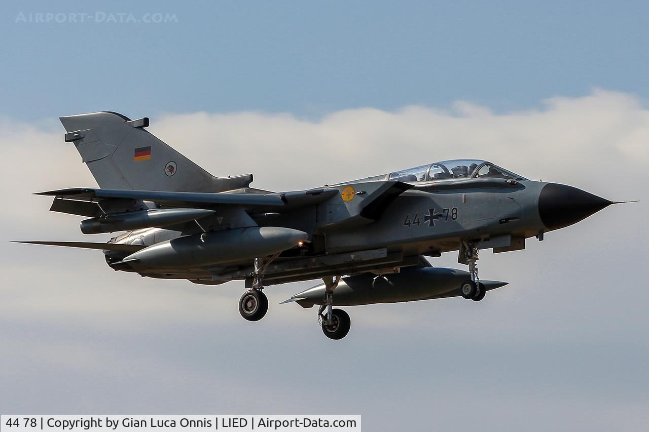 44 78, Panavia Tornado IDS C/N 451/GS131/4178, LANDING