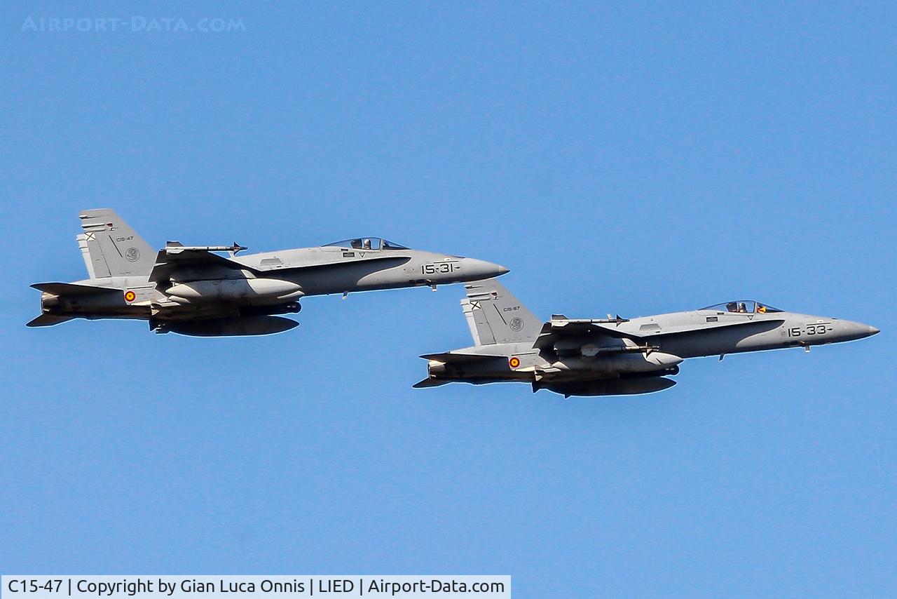C15-47, McDonnell Douglas EF-18M Hornet C/N 0743/A559, WAR LIBIA (15-33) LOW PASS