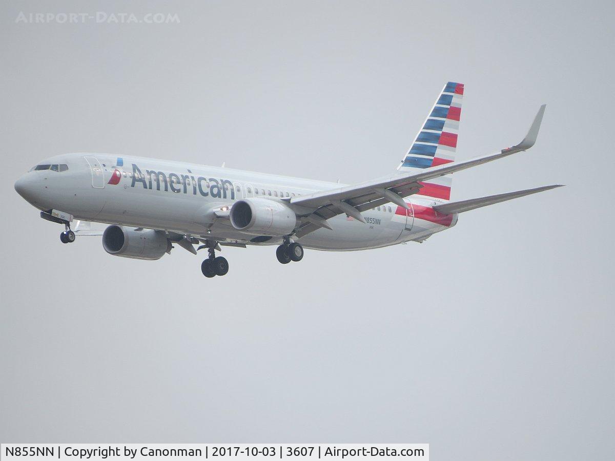 N855NN, 2010 Boeing 737-823 C/N 40582, Landing