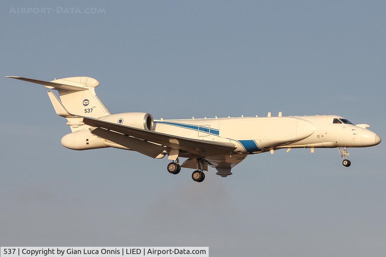 537, 2004 Gulfstream Aerospace GV SP (G550) C/N 5037, LANDING