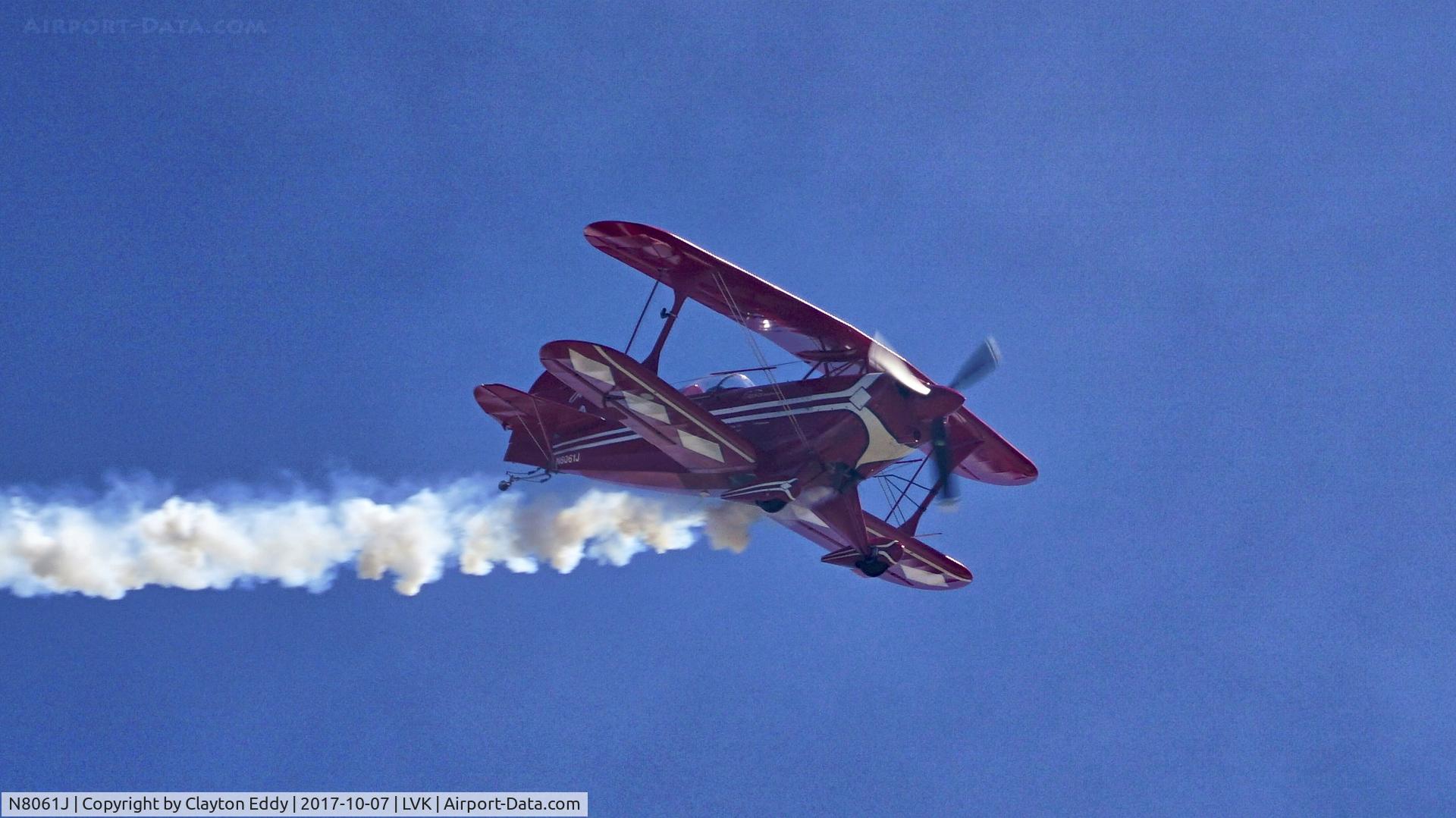 N8061J, 2003 Pitts S-2S Special C/N 434, Livermore Airshow California 2017.