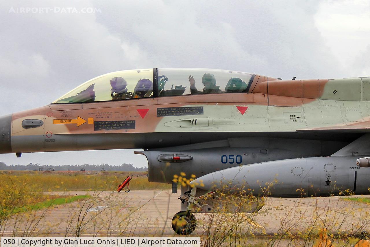 050, 1987 General Dynamics F-16D Barak C/N 4K-12, TAXI WAY