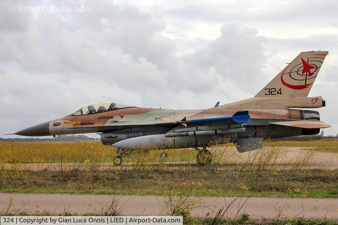 324, 1986 General Dynamics F-16C Barak C/N 4J-11, TAXI WAY