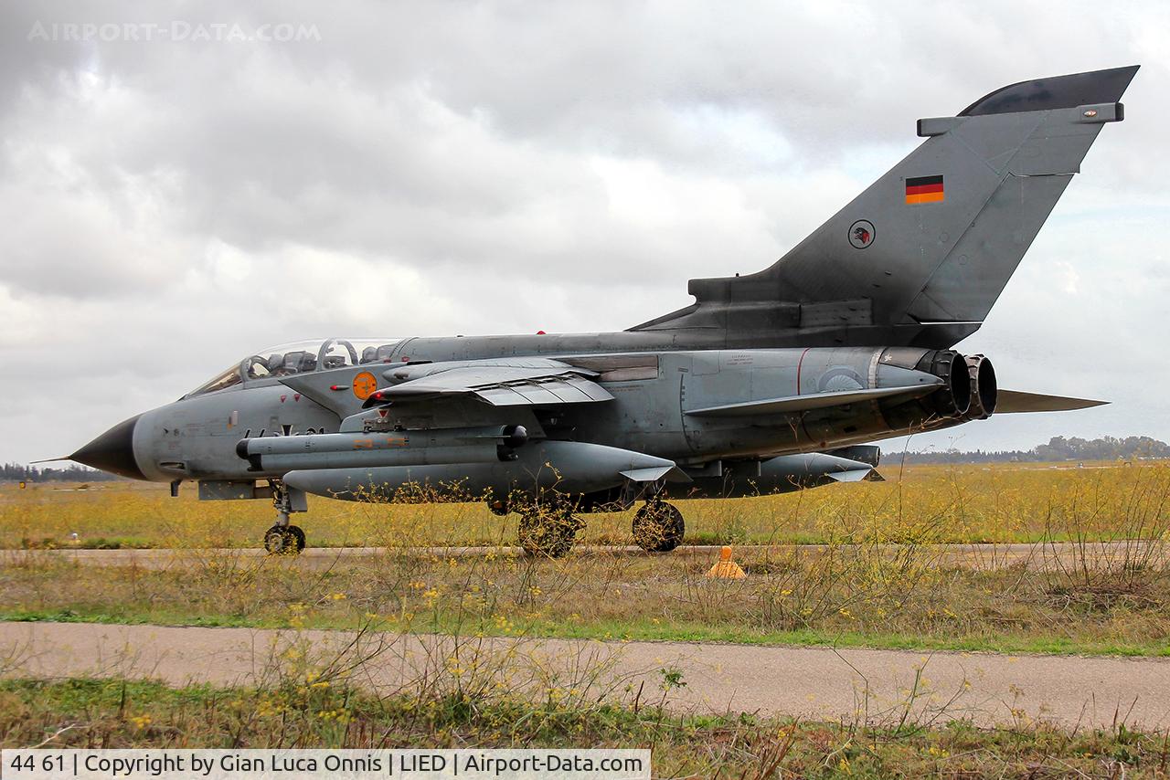 44 61, Panavia Tornado IDS C/N 407/GS118/4161, TAXI WAY