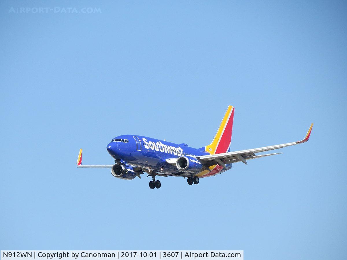 N912WN, 2008 Boeing 737-7H4 C/N 36621, Landing