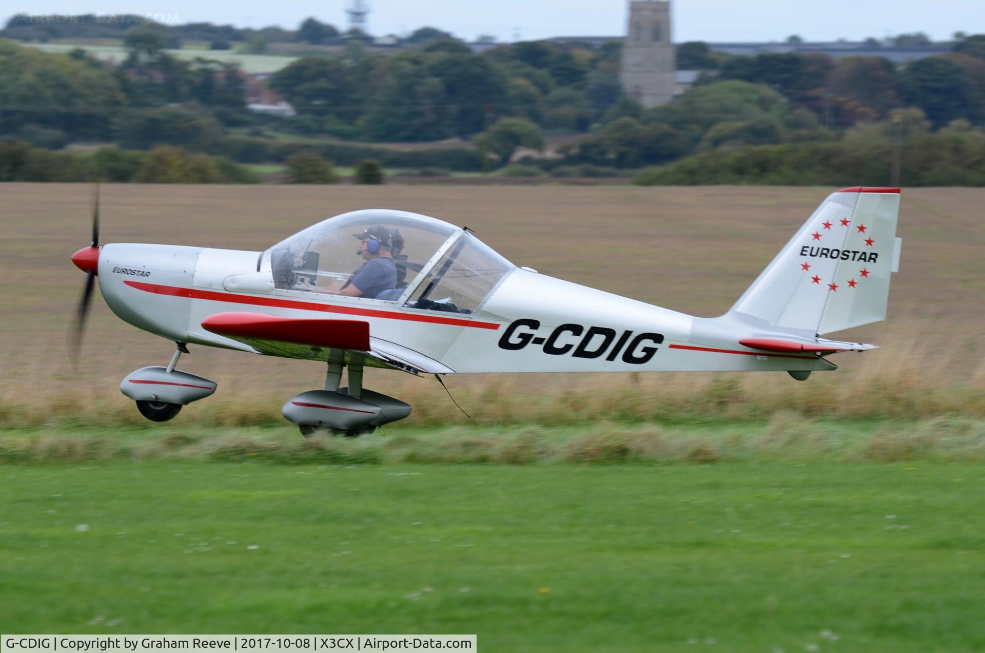 G-CDIG, 2005 Aerotechnik EV-97 Eurostar C/N PFA 315-14353, Departing from Northrepps.