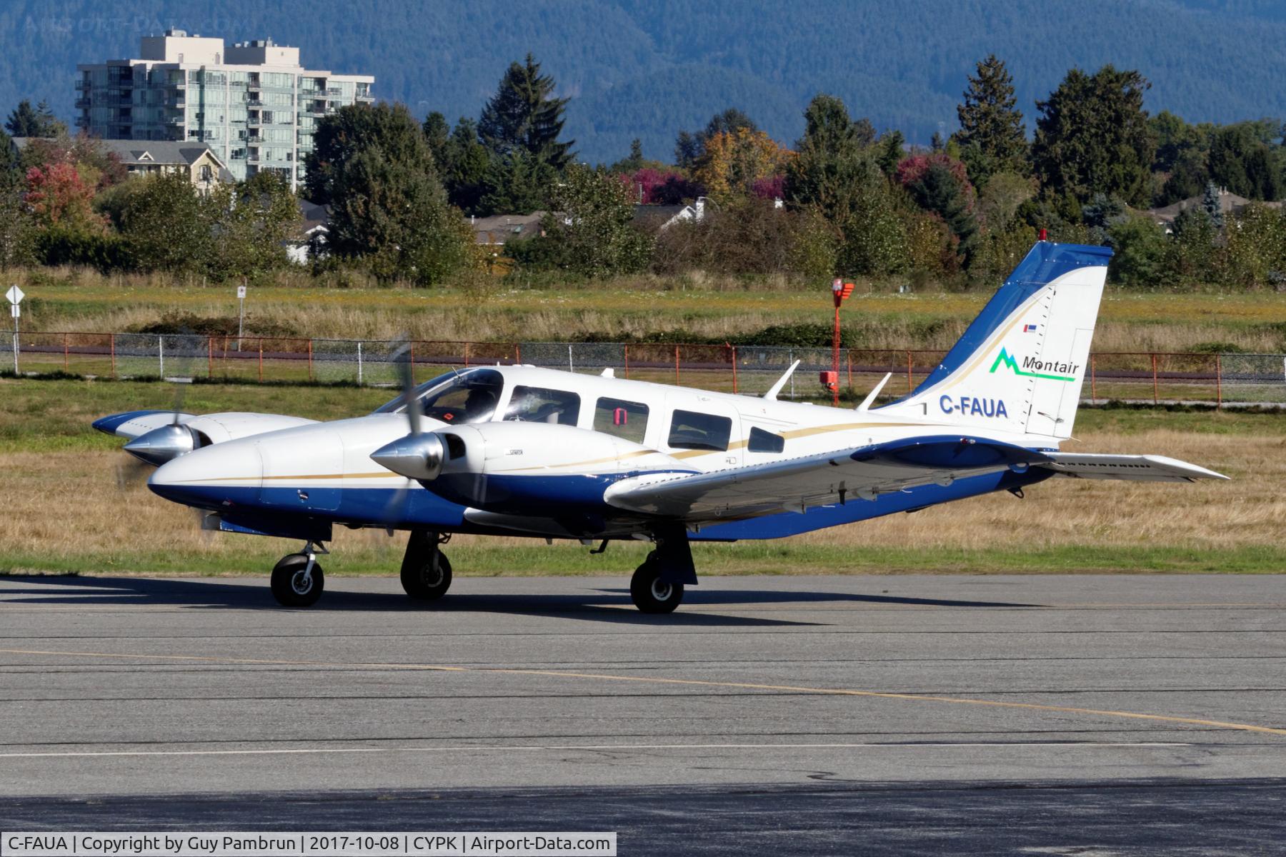 C-FAUA, 1977 Piper PA-34-200T C/N 34-7770151, Departing