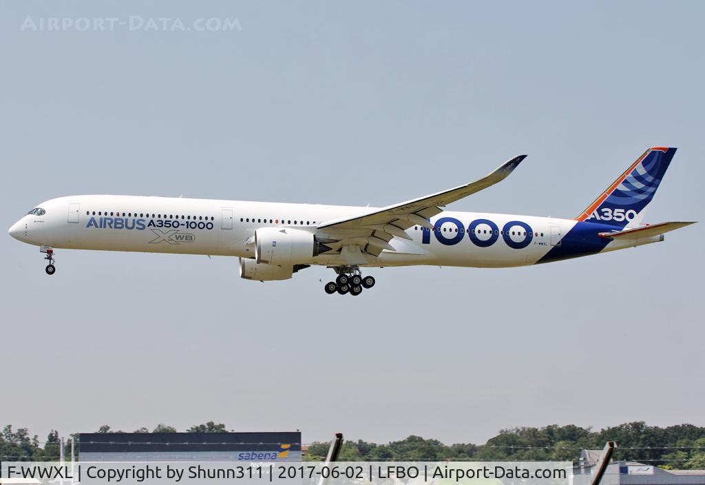 F-WWXL, 2017 Airbus A350-1041 C/N 071, Landing rwy 14R