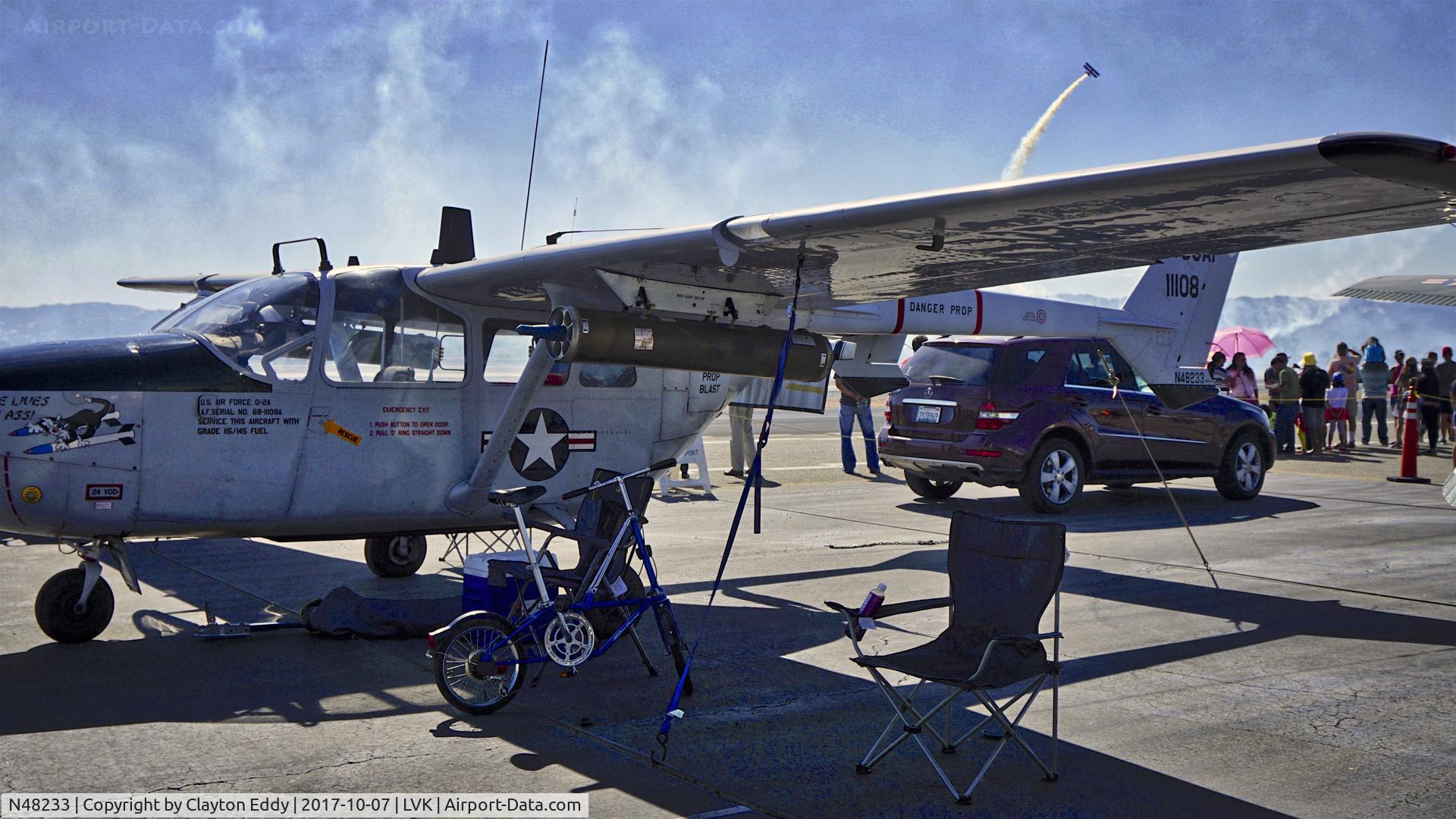 N48233, 1968 Cessna M337B (O-2A) Super Skymaster C/N 337M-0294, Livermore Airport California 2017.