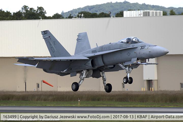 163499, 1988 McDonnell Douglas F/A-18C Hornet C/N 0739/C054, F/A-18C Hornet 163499 AD-307 from VFA-106 