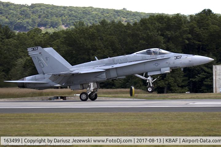 163499, 1988 McDonnell Douglas F/A-18C Hornet C/N 0739/C054, F/A-18C Hornet 163499 AD-307 from VFA-106 