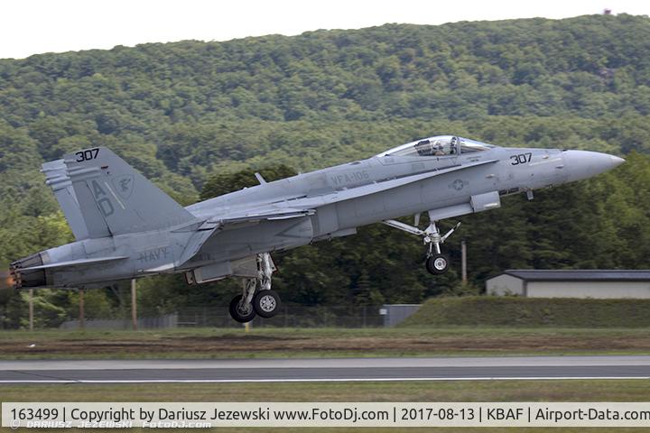 163499, 1988 McDonnell Douglas F/A-18C Hornet C/N 0739/C054, F/A-18C Hornet 163499 AD-307 from VFA-106 