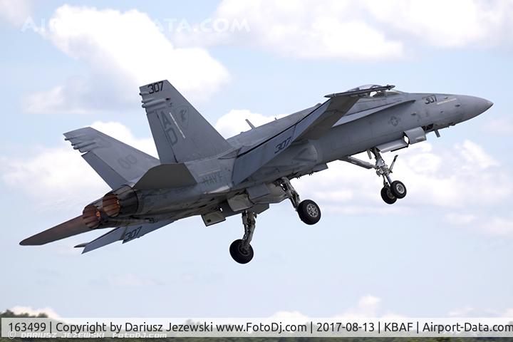 163499, 1988 McDonnell Douglas F/A-18C Hornet C/N 0739/C054, F/A-18C Hornet 163499 AD-307 from VFA-106 