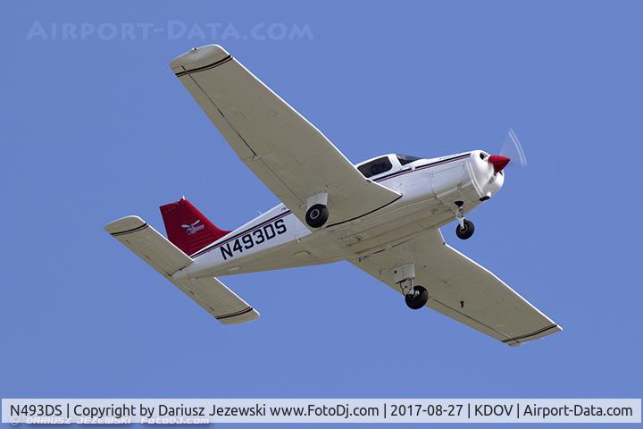 N493DS, 1983 Piper PA-28-161 C/N 28-8416011, Diamond DA-40 Diamond Star  C/N 40.505, N493DS