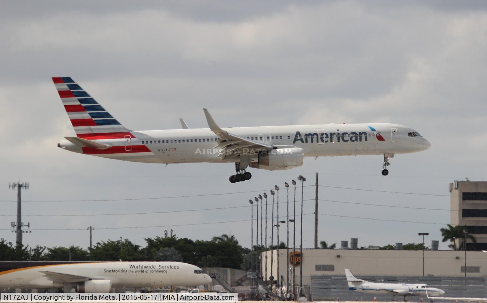 N172AJ, 2002 Boeing 757-223 C/N 32400, American