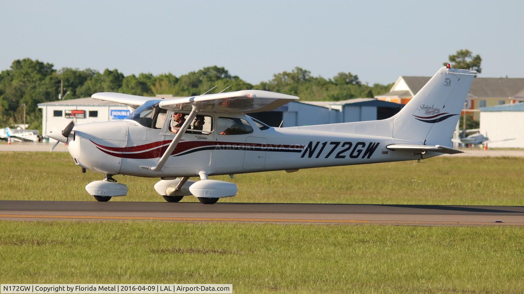 N172GW, 1999 Cessna 172S C/N 172S8289, Cessna 172S