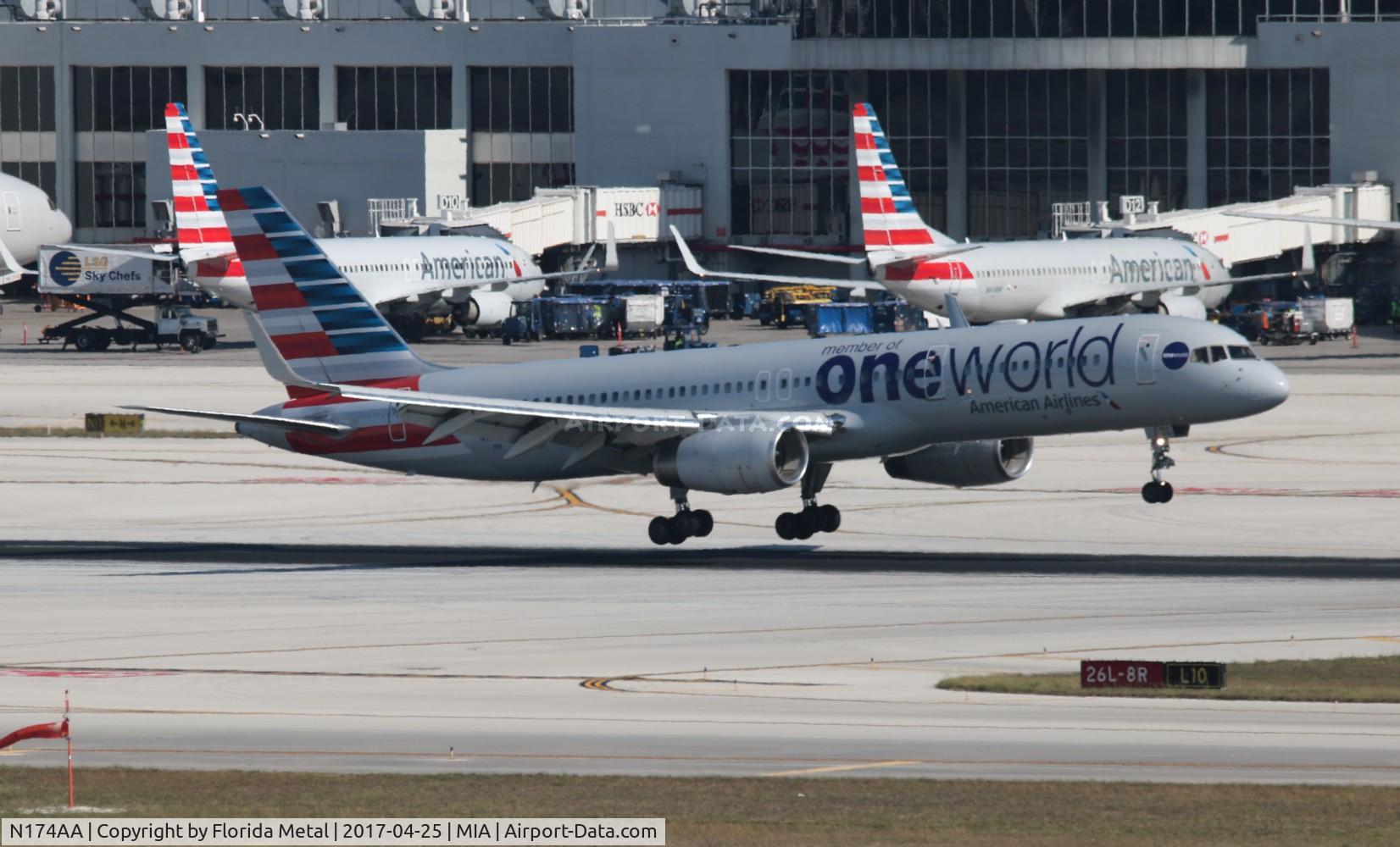 N174AA, 2002 Boeing 757-223 C/N 31308, American