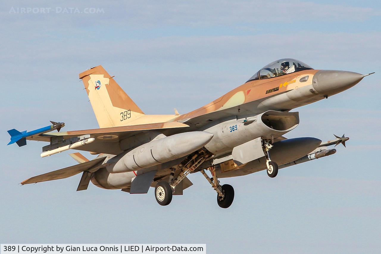 389, 1987 General Dynamics F-16C Barak C/N 4J-39, LANDING