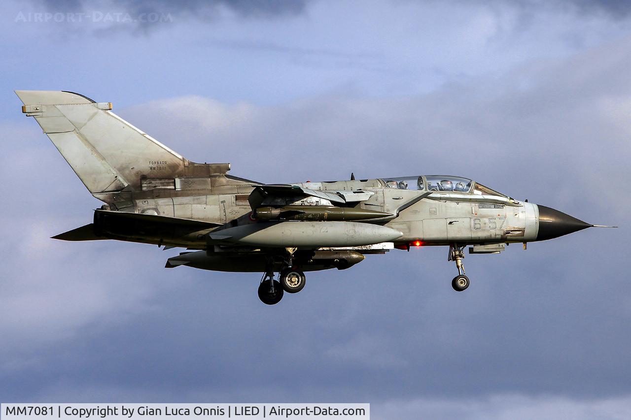 MM7081, Panavia Tornado IDS C/N 609/IS080/5092, LANDING
