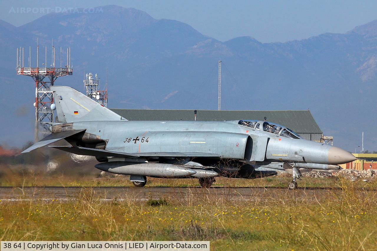 38 64, 1972 McDonnell Douglas F-4F Phantom II C/N 4782, TAKEOFF
