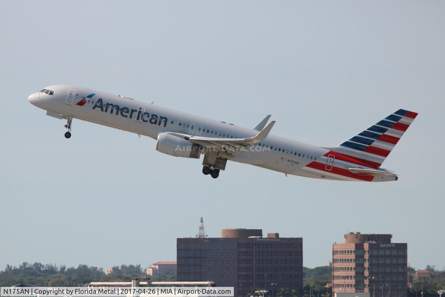 N175AN, 2001 Boeing 757-223 C/N 32394, American