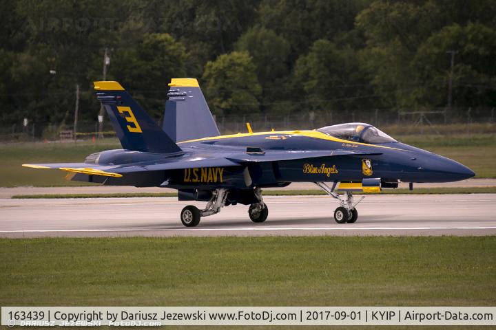 163439, 1987 McDonnell Douglas F/A-18C Hornet C/N 0639/C011, F/A-18C Hornet 163439  from Blue Angels Demo Team  NAS Pensacola, FL