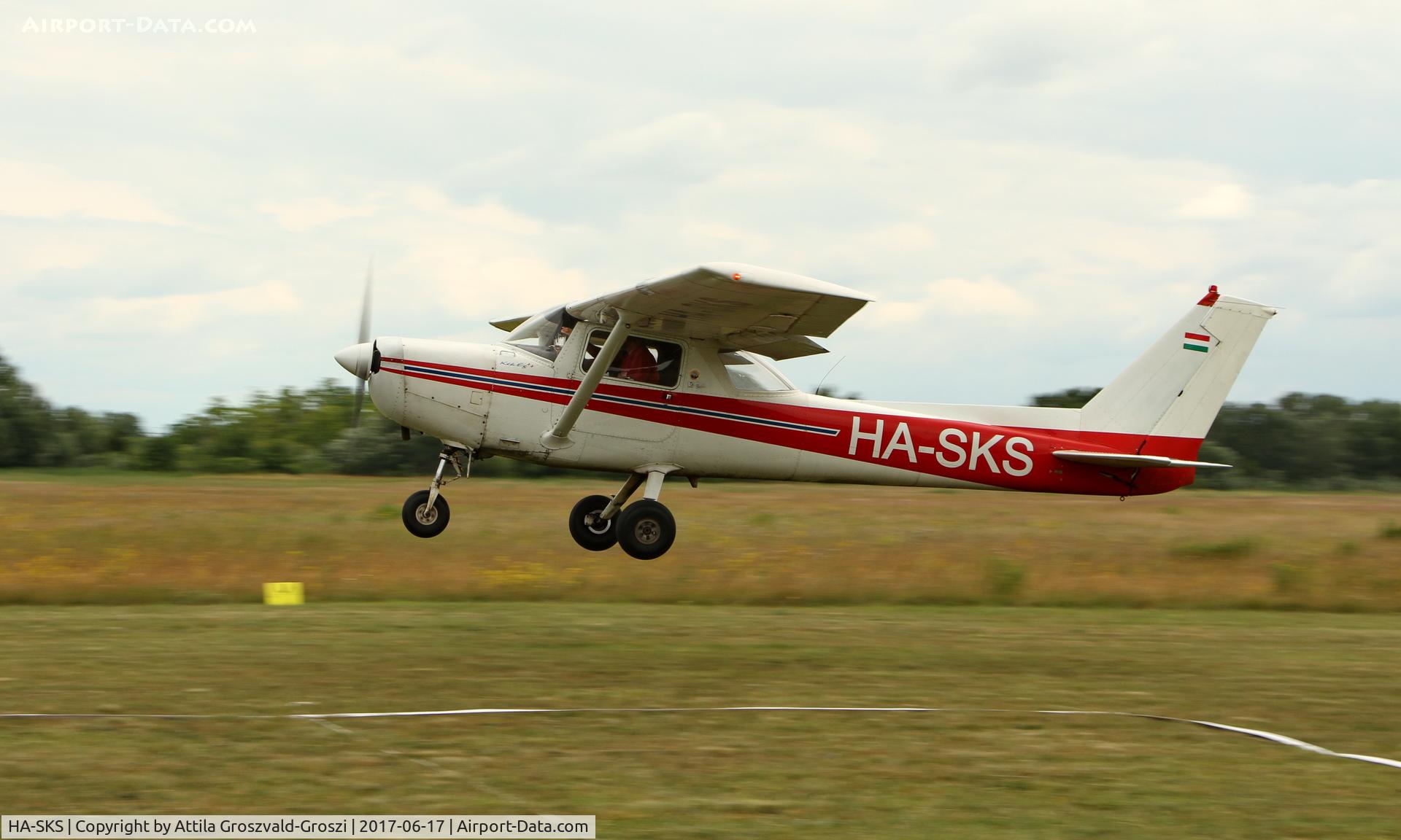 HA-SKS, 1984 Cessna 152 C/N 15285904, Balatonkeresztúr Airfield, Hungary