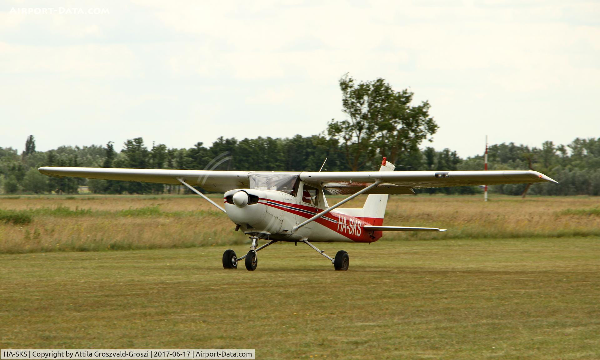 HA-SKS, 1984 Cessna 152 C/N 15285904, Balatonkeresztúr Airfield, Hungary