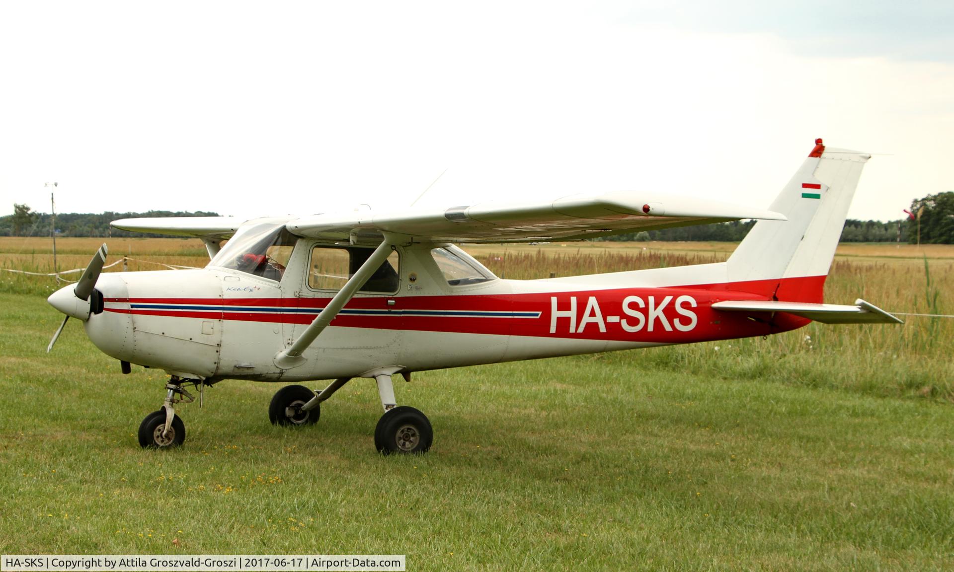 HA-SKS, 1984 Cessna 152 C/N 15285904, Balatonkeresztúr Airfield, Hungary