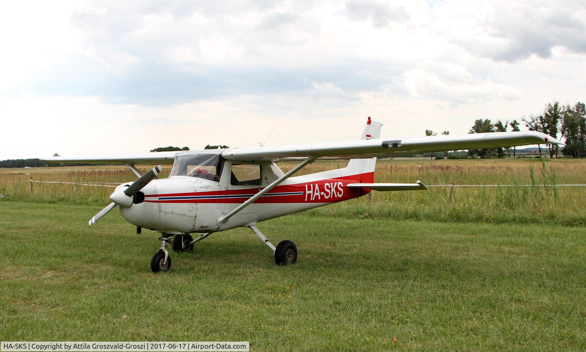 HA-SKS, 1984 Cessna 152 C/N 15285904, Balatonkeresztúr Airfield, Hungary