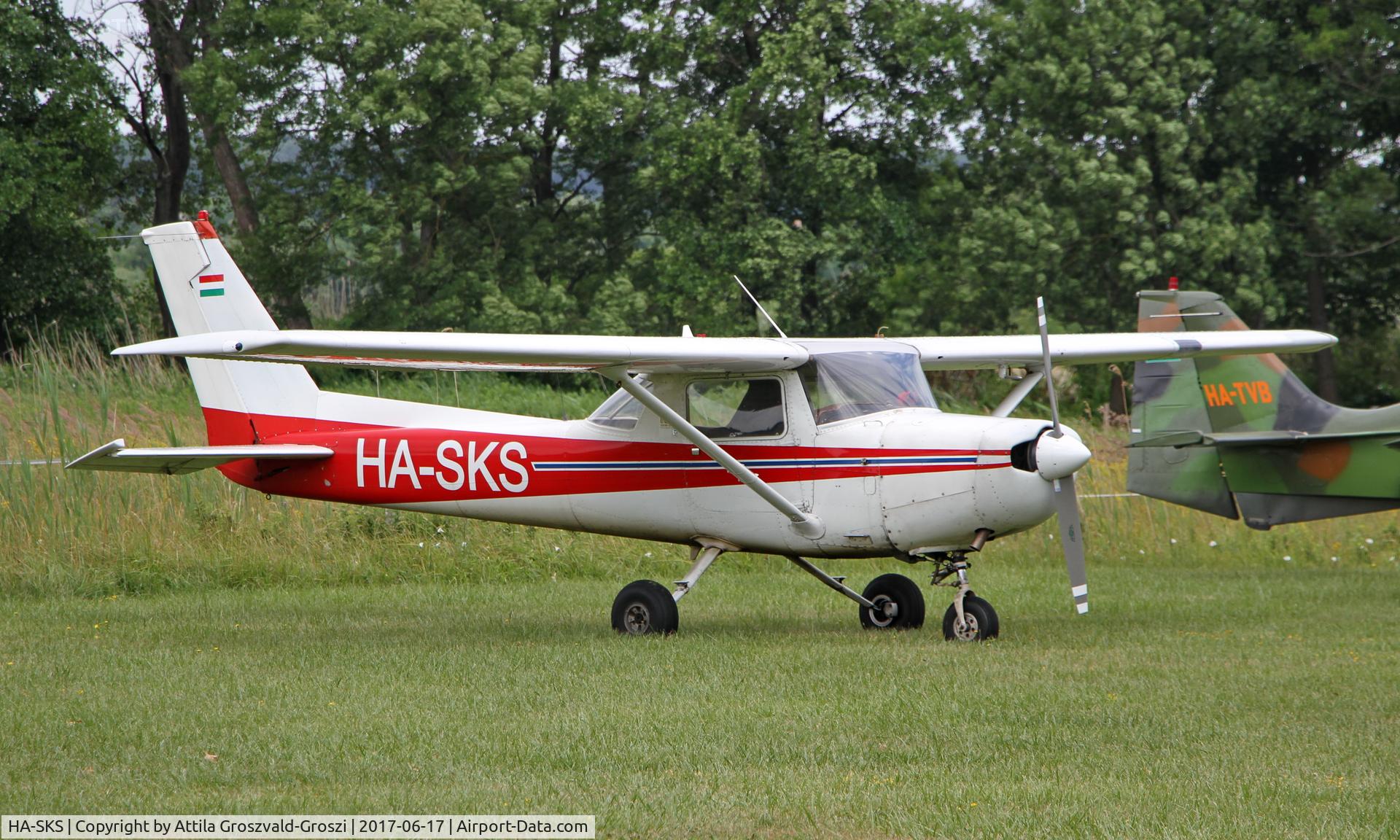 HA-SKS, 1984 Cessna 152 C/N 15285904, Balatonkeresztúr Airfield, Hungary