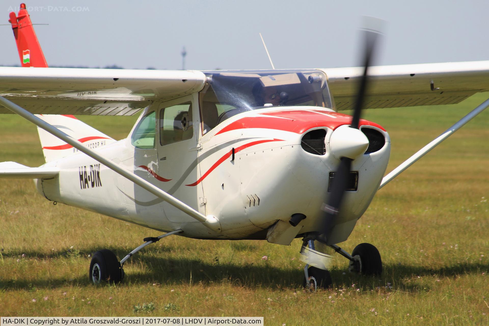 HA-DIK, Cessna 182K Skylane C/N 18258466, Dunaújváros-Kisapostag Airport, Hungary