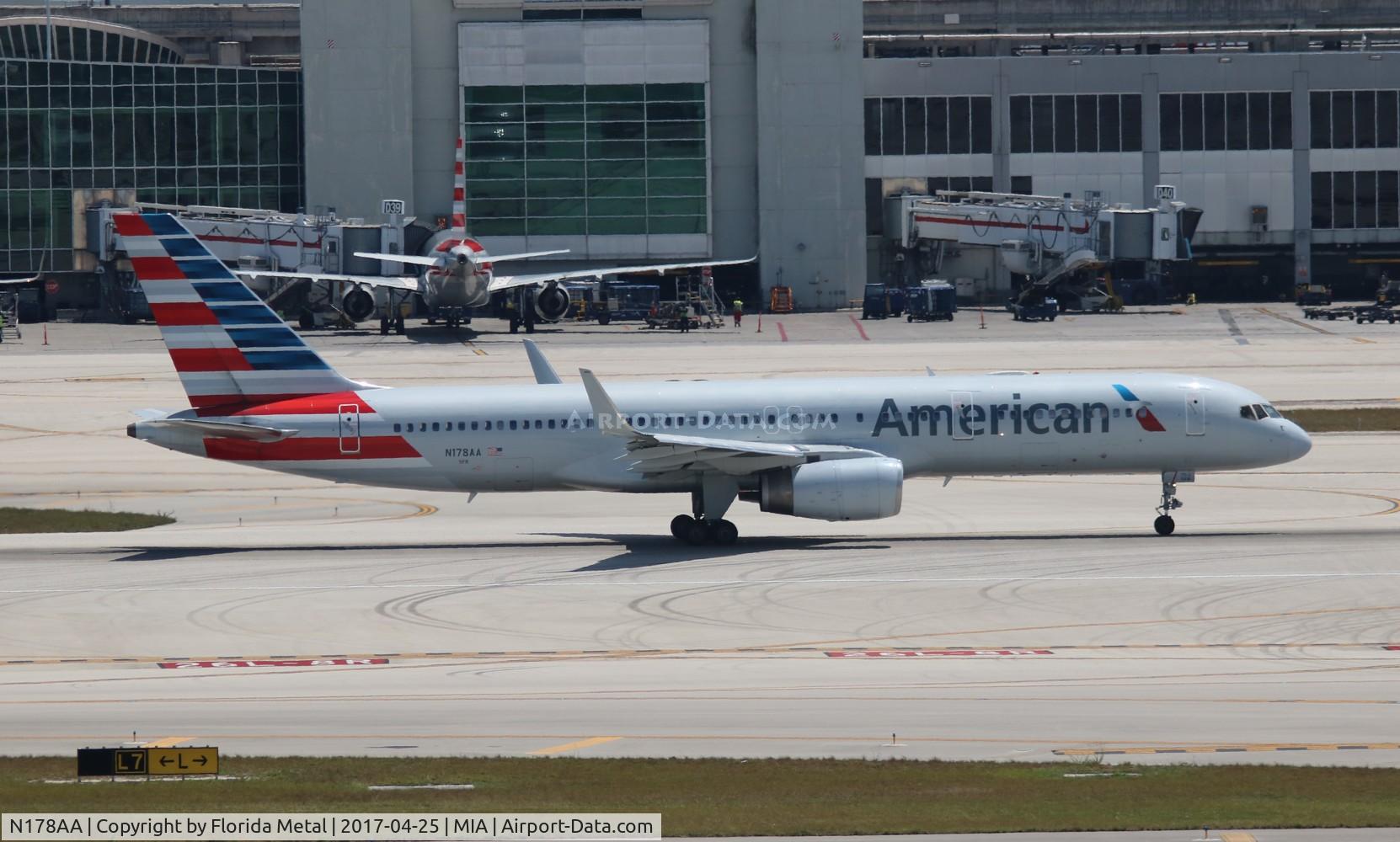 N178AA, 2002 Boeing 757-223 C/N 32398, American
