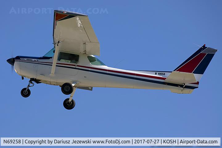 N69258, Cessna 152 C/N 15282587, Cessna 152  C/N 15282587, N69258