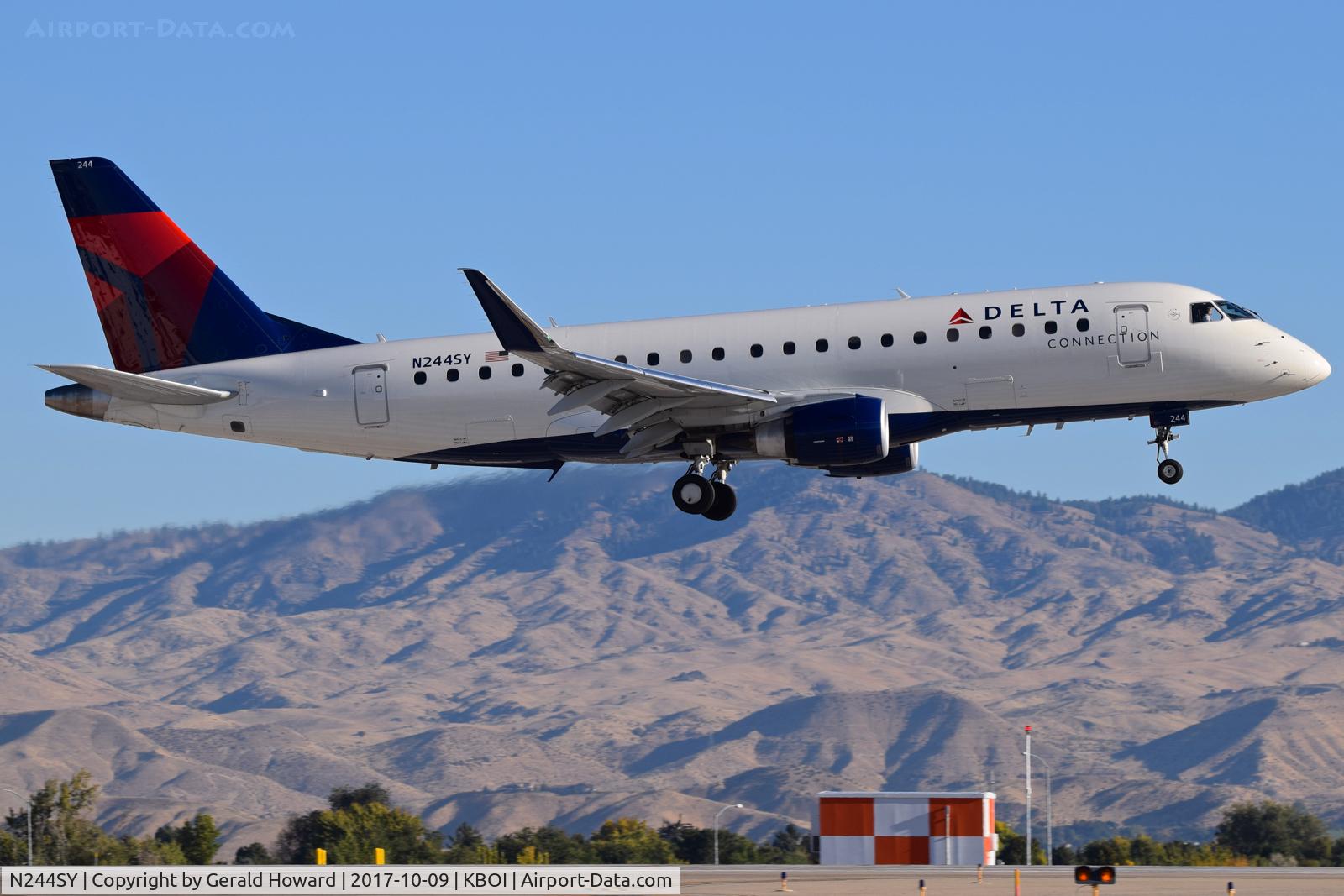 N244SY, 2016 Embraer 175LR (ERJ-170-200LR) C/N 17000598, Landing RWY 10R.