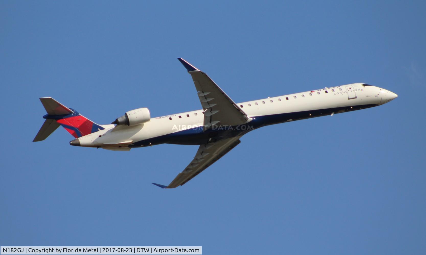 N182GJ, 2008 Bombardier CRJ-900ER (CL-600-2D24) C/N 15175, Delta Connection