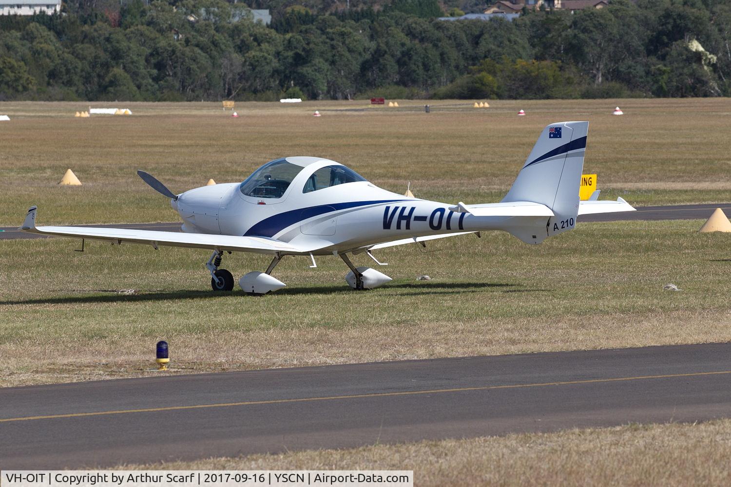 VH-OIT, 2012 Aquila A210 (AT01) C/N AT01-252, Camden Airport NSW 2017