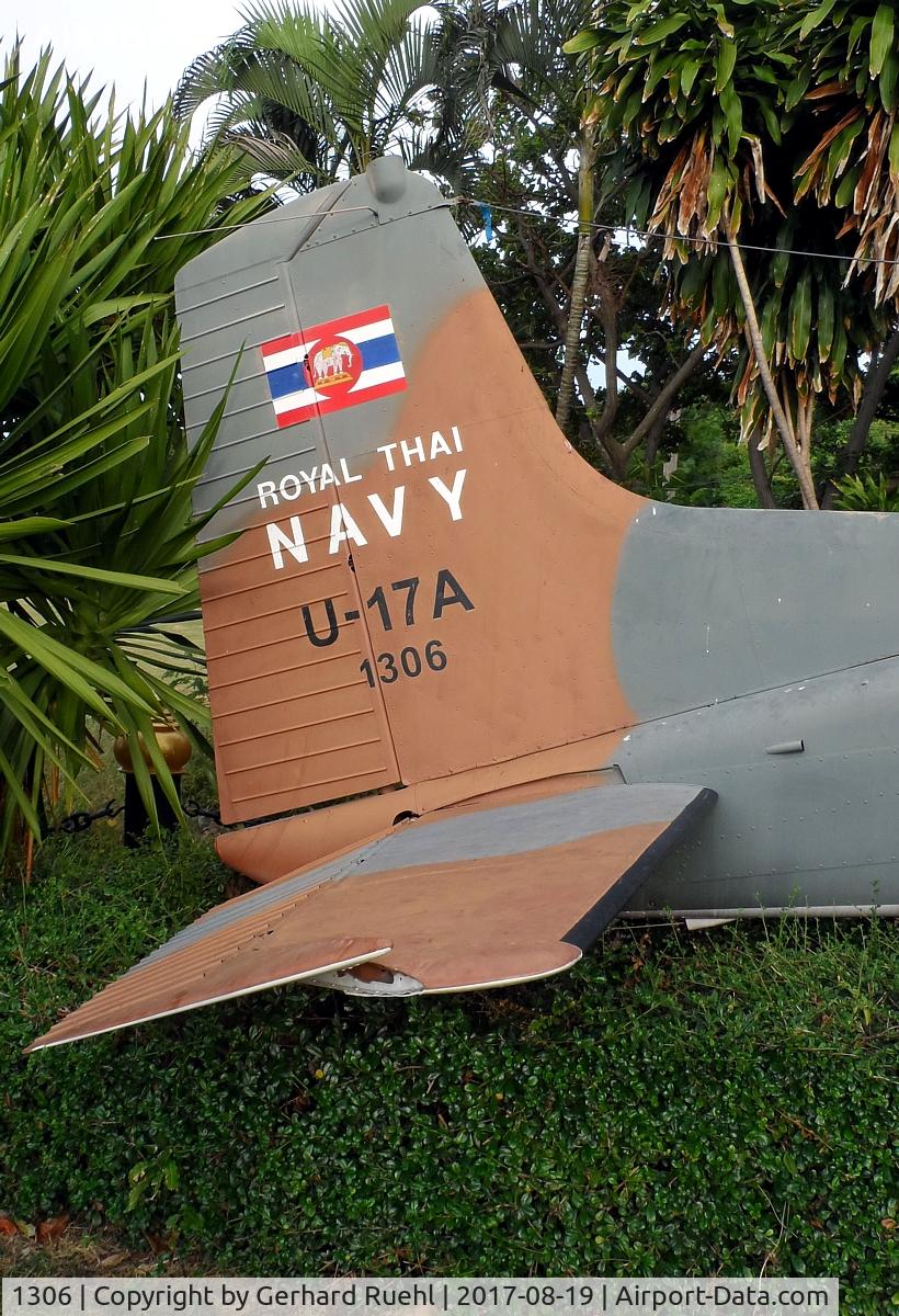 1306, Cessna U-17A Skywagon C/N 185-????, Tail, Royal Thai Navy Memorial , Sattahip / Thailand