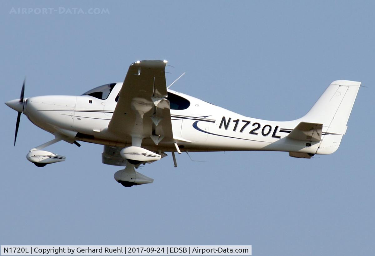 N1720L, 2016 Cirrus SR20 C/N 2340, Cirrus Meeting @ FKB
