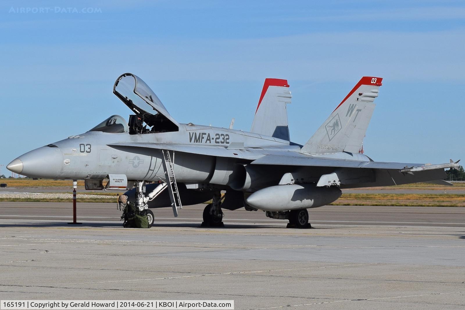 165191, McDonnell Douglas F/A-18C Hornet C/N 1331/C416, Parked on south GA ramp.  VMFA-232 