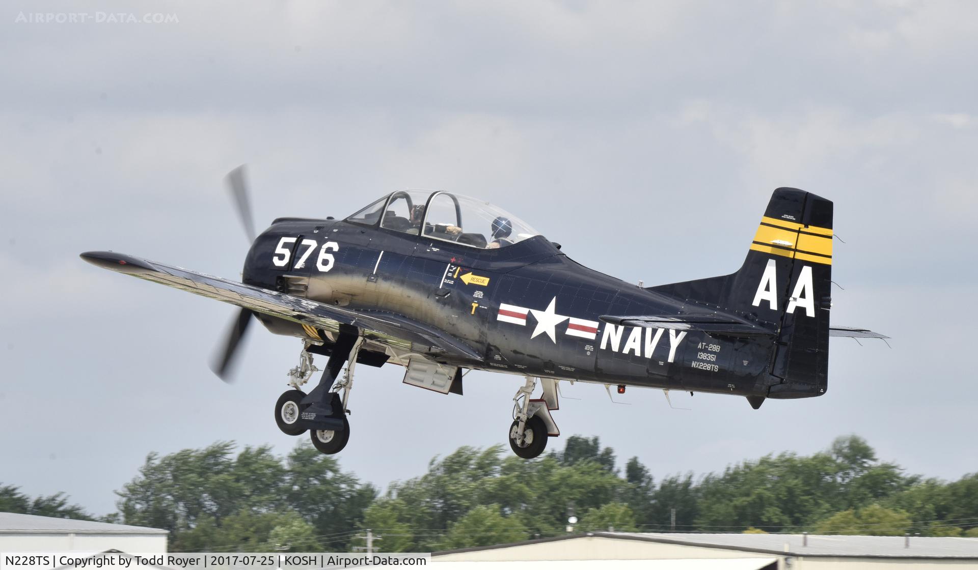 N228TS, 1954 North American T-28D Trojan C/N 200-422, Airventure 2017