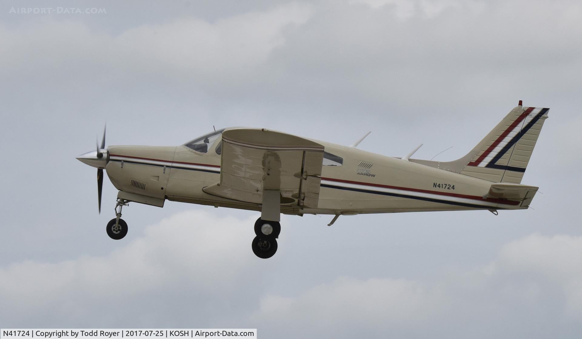 N41724, 1974 Piper PA-28R-200 Cherokee Arrow C/N 28R-7435212, Airventure 2017